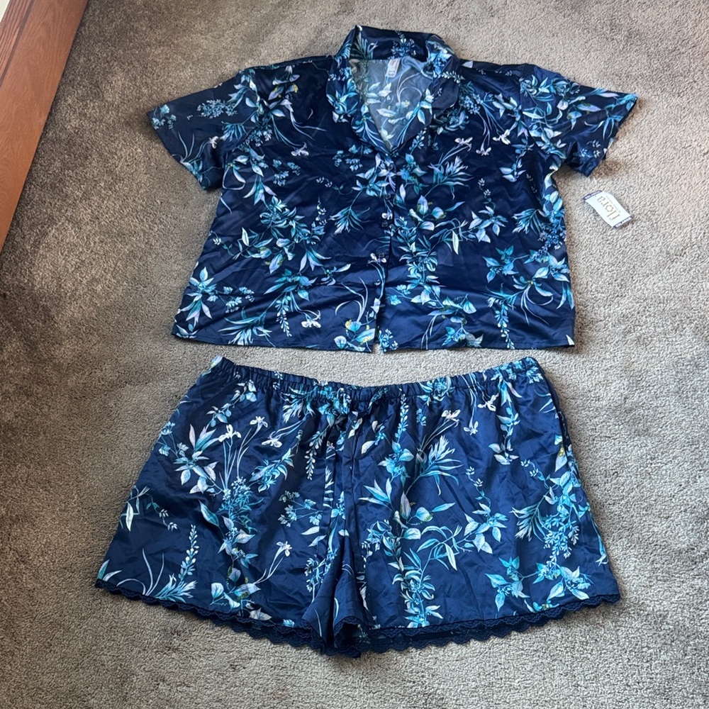 Flora Nikrooz Floral Satin Pajama Set Size XXL Navy Button Top Shorts NWT